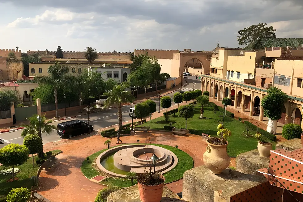 Khemisset City: The Heart of Berber Rug Weaving in the Atlas of Morocco